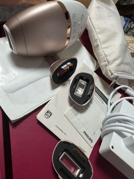 Фотоепілятор Philips Lumea Prestige BRI956/00 (серія 8000).