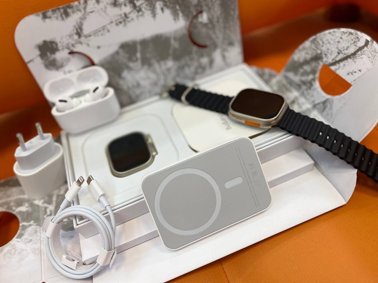 Подарунковий набір 5 в 1 Apple Watch/AirPods Pro/Power bankMagSafe