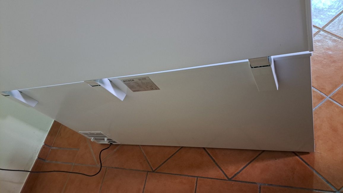 Arca congeladora Becken 418 L