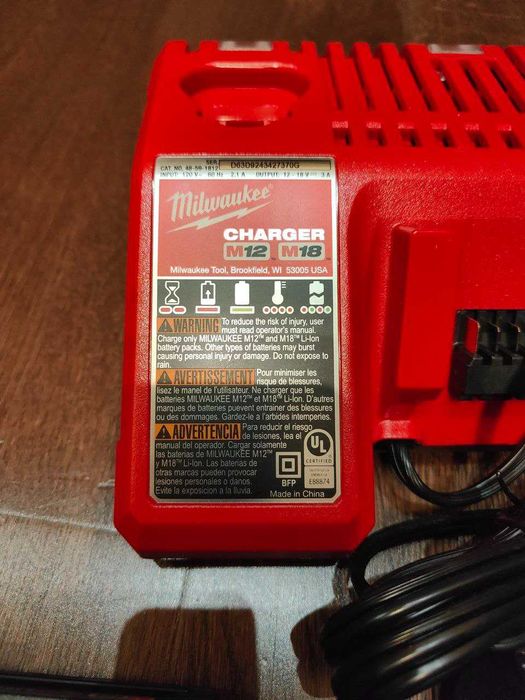 Дриль шуруповерт Miwaukee 2801-22CT