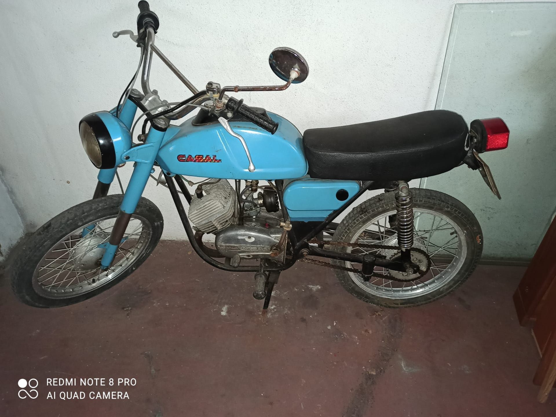 Vendo ou troco moto antiga Casal 184 k