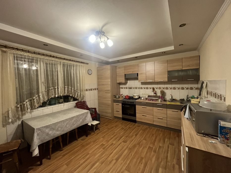 Кімната з євроремонтом у приватному будинку — вул. Шевченка, 87