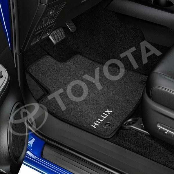 Toyota Hilux / dywaniki welurowe / Oryginał / Nowe