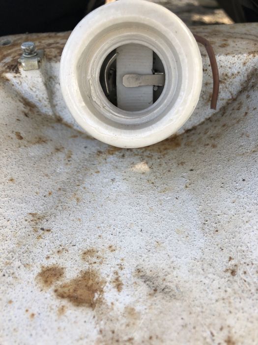 Lampa kanałowa Polam Wilkasy PRL żeliwna