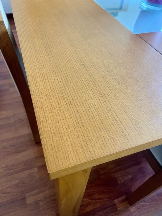 Mesa de carvalho 1,40x1,40m c/ cadeiras