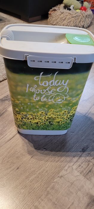 Pojemnik na karmę dla psa 10l