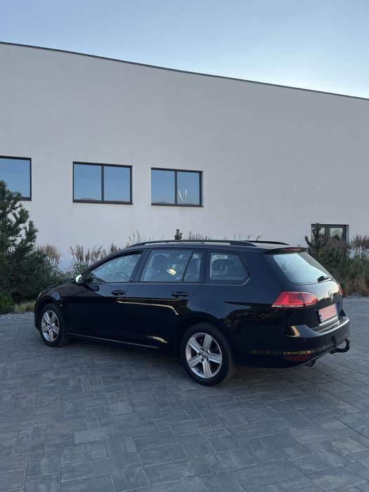 Продам автомобіль Golf 7 2015р 1.6 tdi МКПП