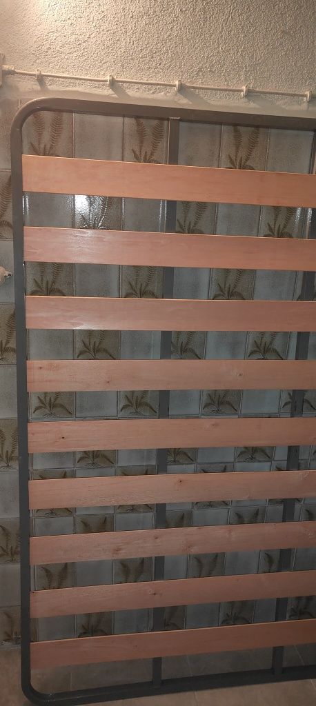 Cama casal com colchão