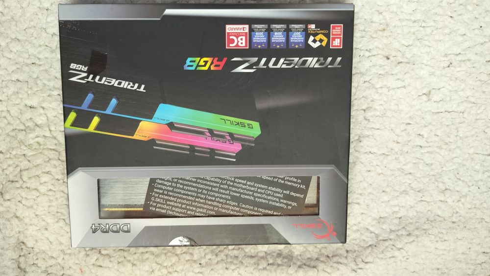 Memória RAM 2x8  16gb RGB