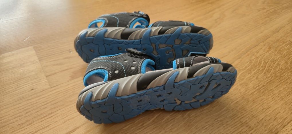 Sandały dla chłopca Superfit rozmiar 34
