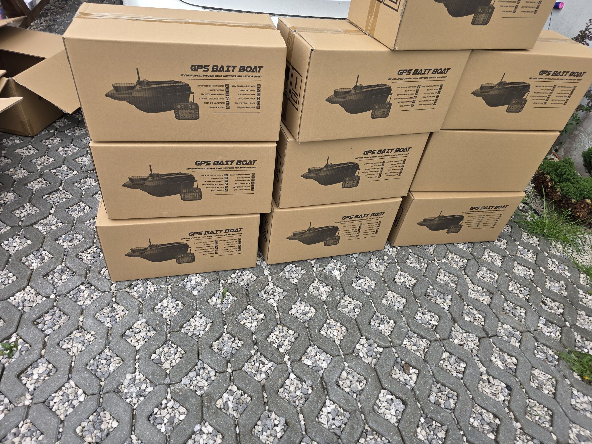 Łódka zanętowa Flytec V030  GPS powiększony zestaw 2 baterie. + echo