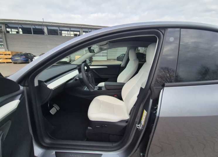 Tesla Model Y 2020 Long Range