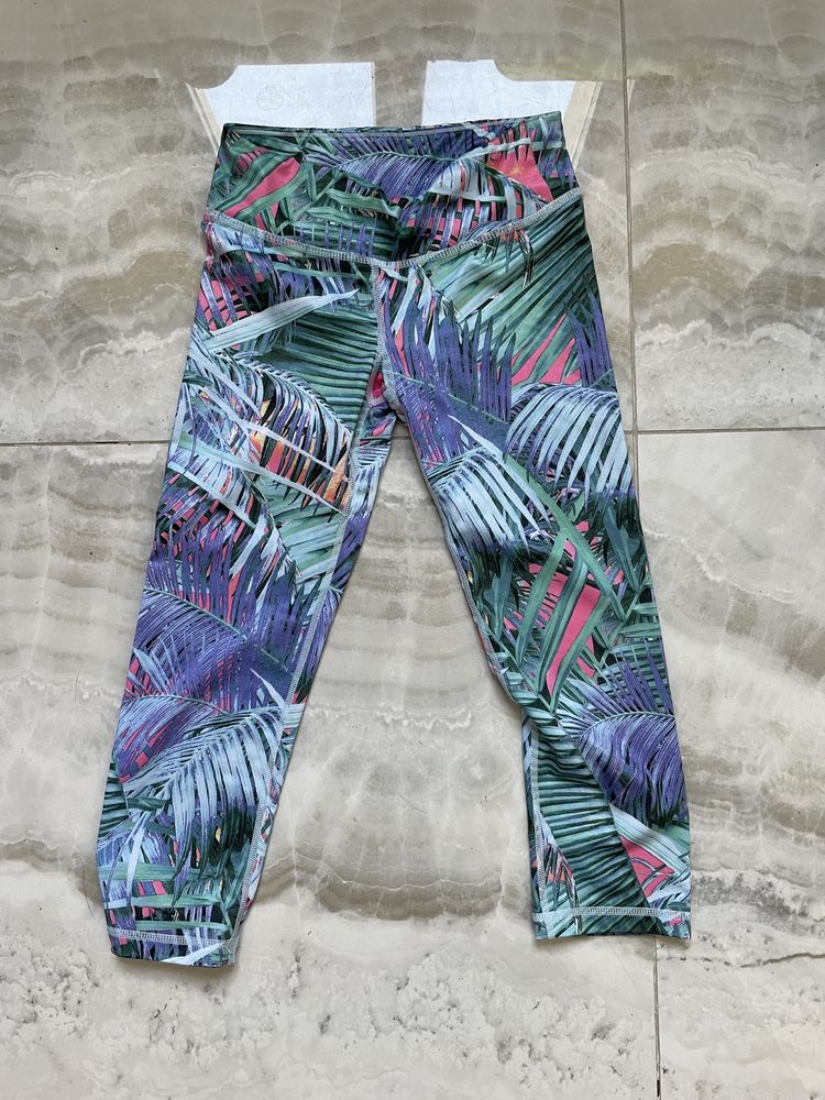 Legginsy krótkie Aeropostale XXS  tropikalne