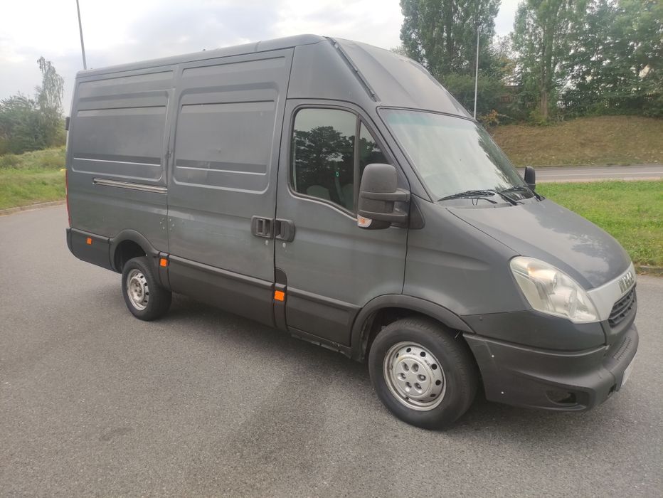 Iveco daily 35S17 3.0 170 KM  średni L2H2 poliftowy gwarancja przebieg