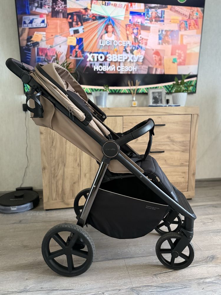 Прогулянкова коляска CARRELLO Bravo Plu