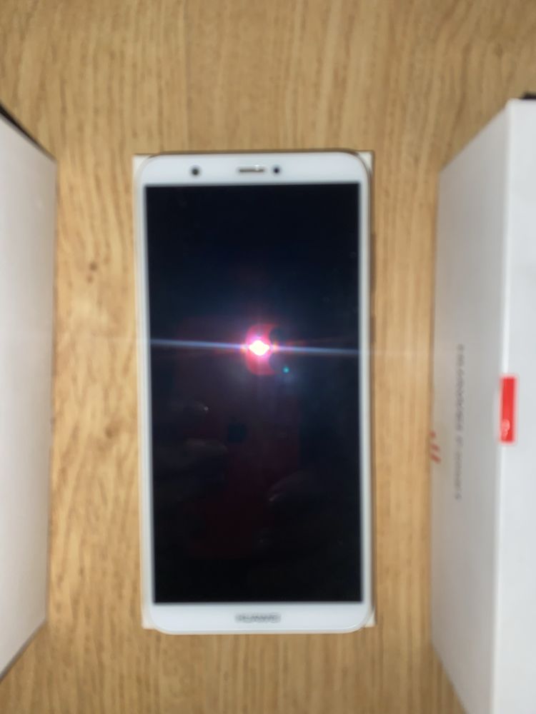 HUWAWEI P smart gold + etui + szklo