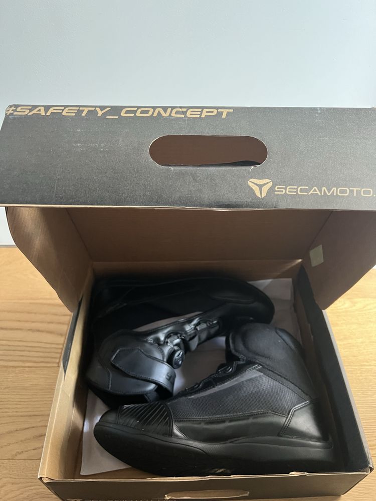 Buty motocyklowe SECA Apex Pro Black – rozmiar 45 – jak nowe