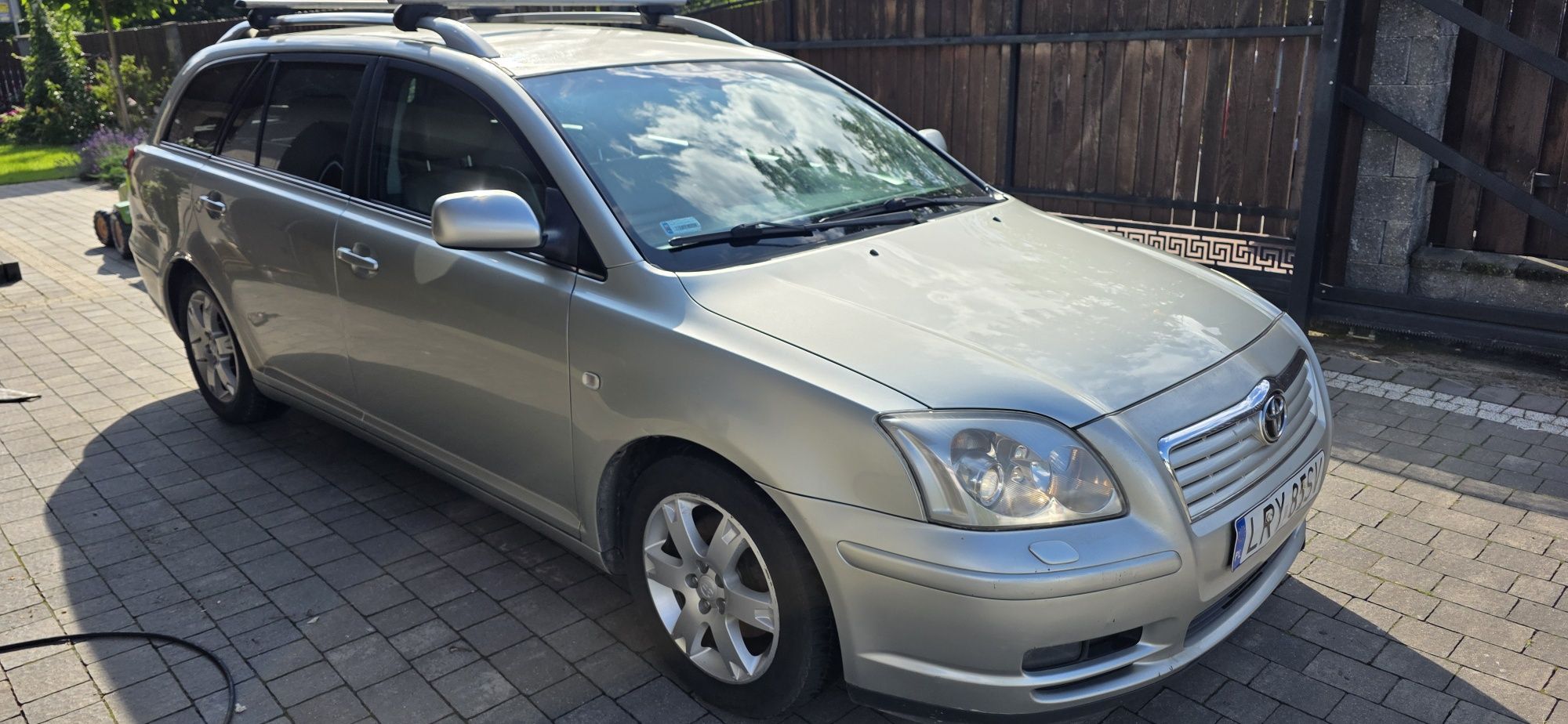 Toyota avensis d4d 2005