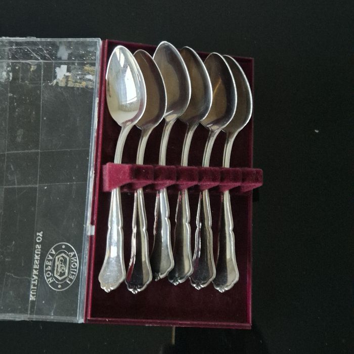 Srebrne sztućce, srebrne łyżeczki