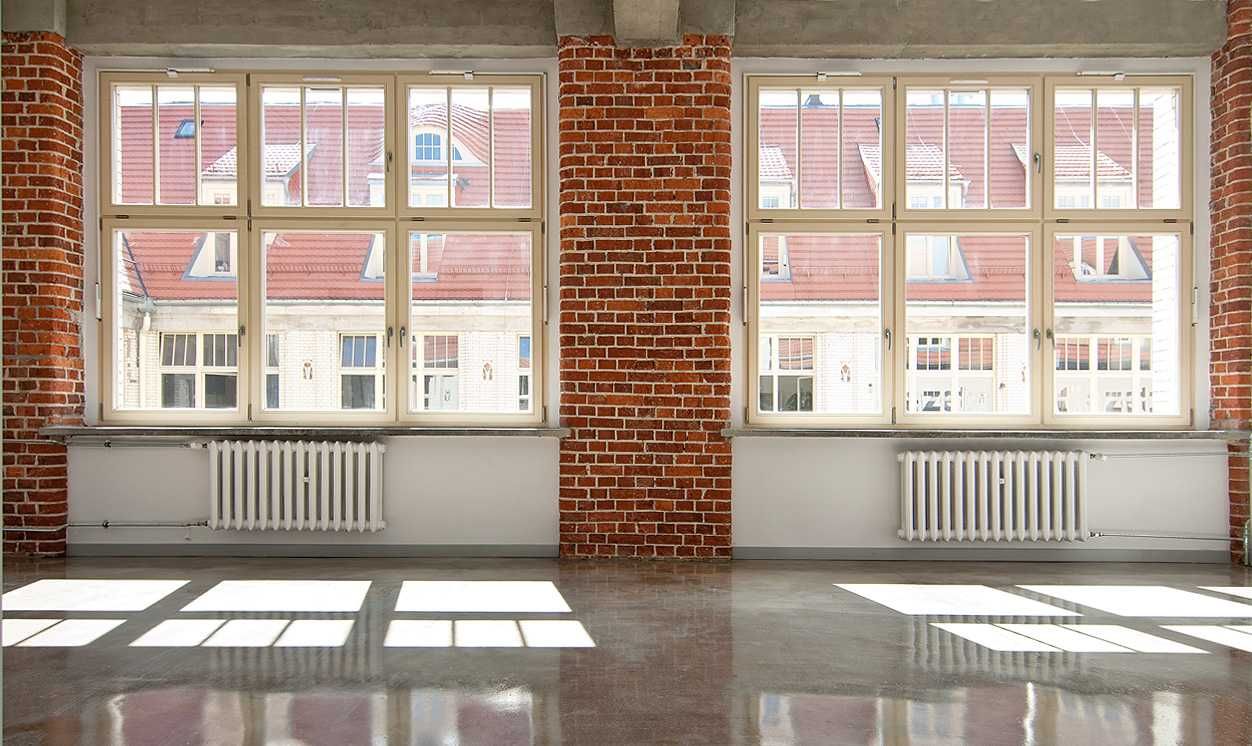 Biuro 205 mkw indywidualny węzeł socjalny, wysokość w świetle ponad 3m