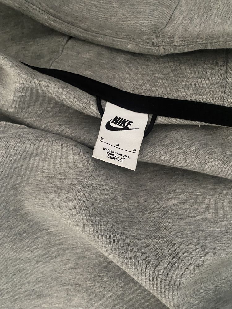 Nike tech fleece