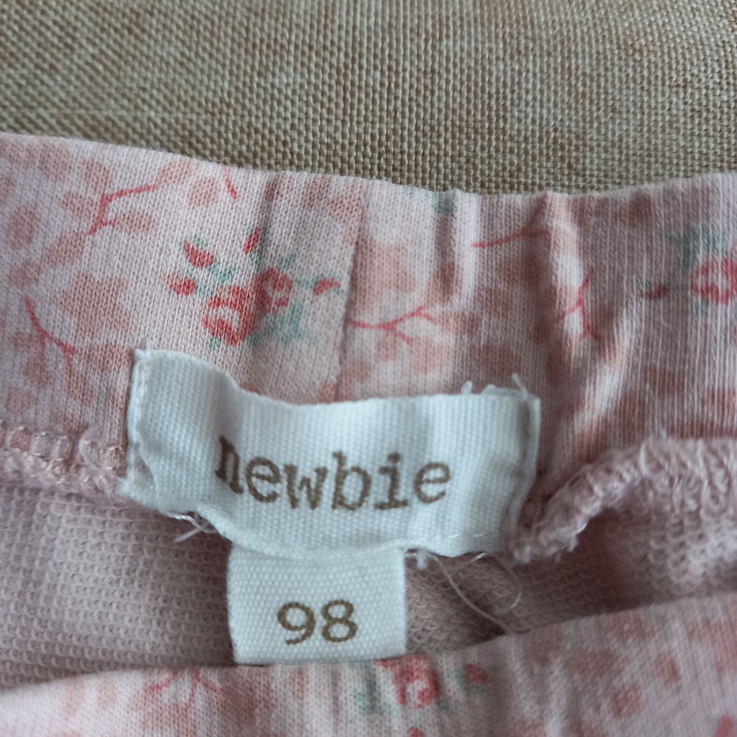 Spodnie dziewczęce newbie, r. 98