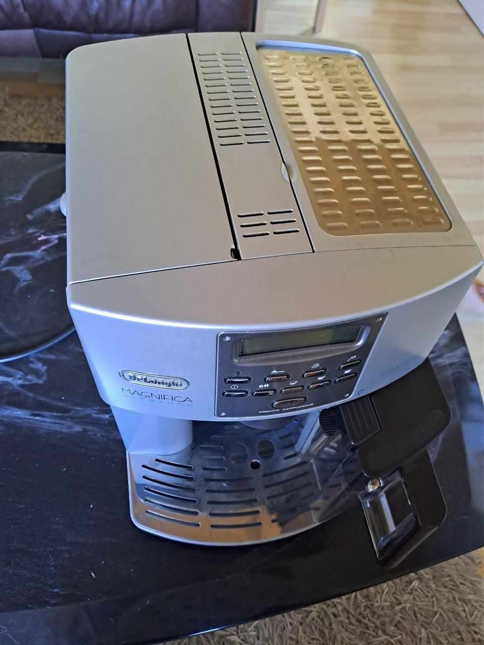 Кавова машина Delonghi Magnifica Pronto Cappuccino з Німеччини