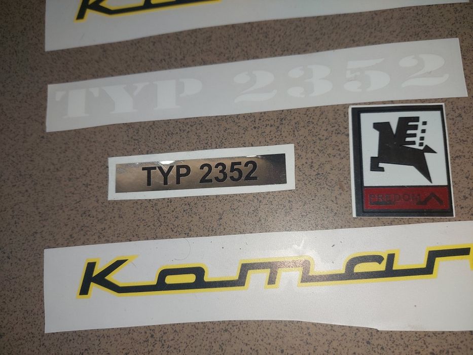 Zestaw naklejek komar 4typ model 2328/2338  sztywniak