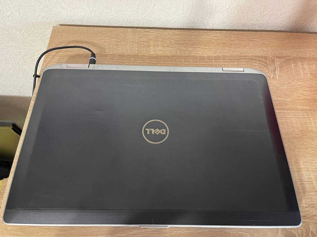 Ноутбук Dell Latitude E6530 Intel Core i5-3230M потужний металевий