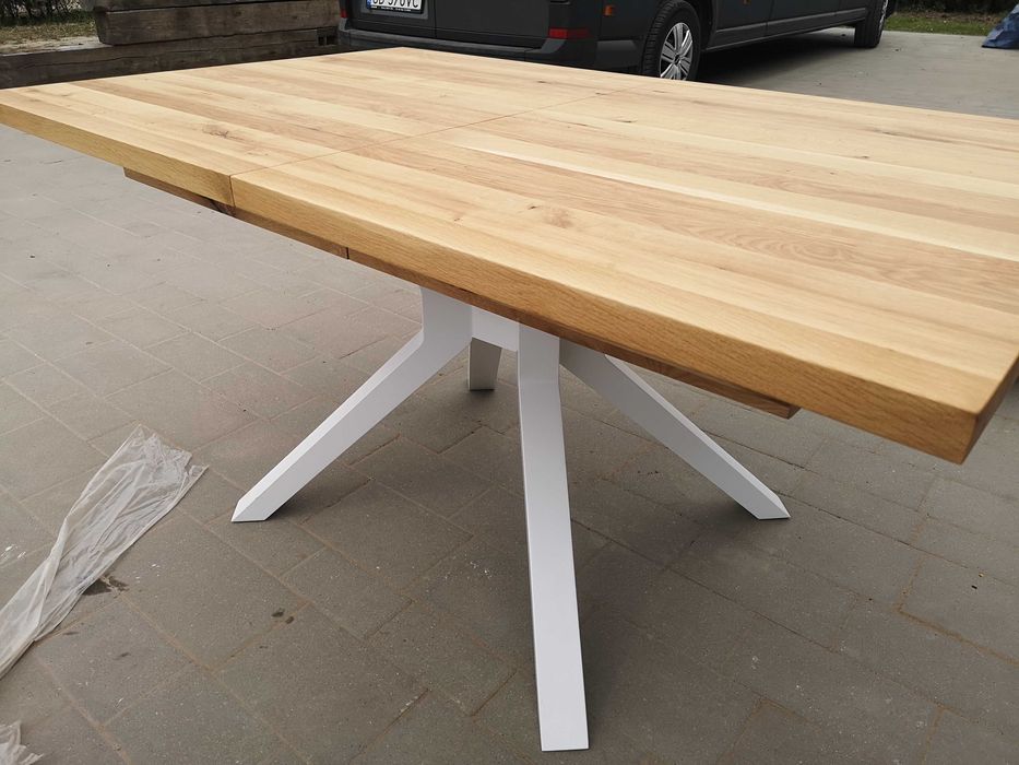 Stoły, stoliki,konsole.