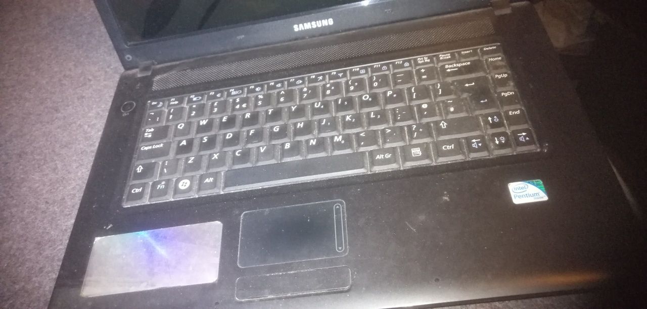 Laptop Samsung , części. Np-R519.