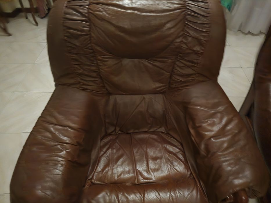 Sofás em pele Grande e dois pequenos