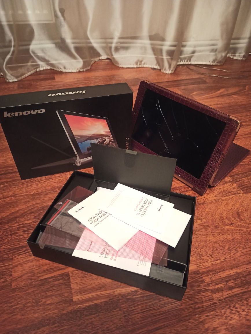 Планшет Lenovo Yoga Tablet 10