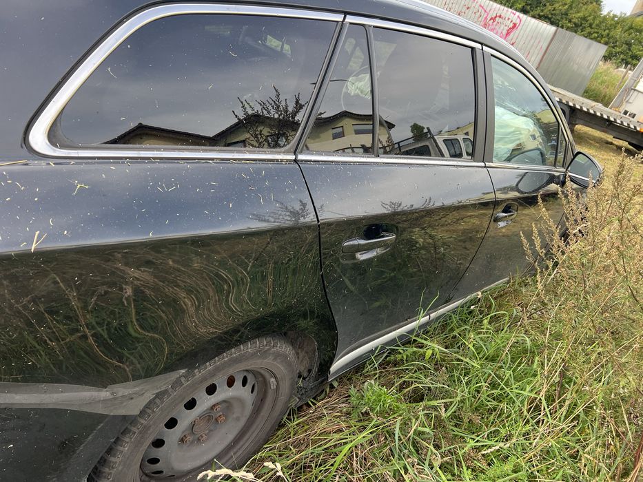 Toyota Avensis 2010r 2.0 d4d diesel_Kombi_Skory_Uszkodzony przod_