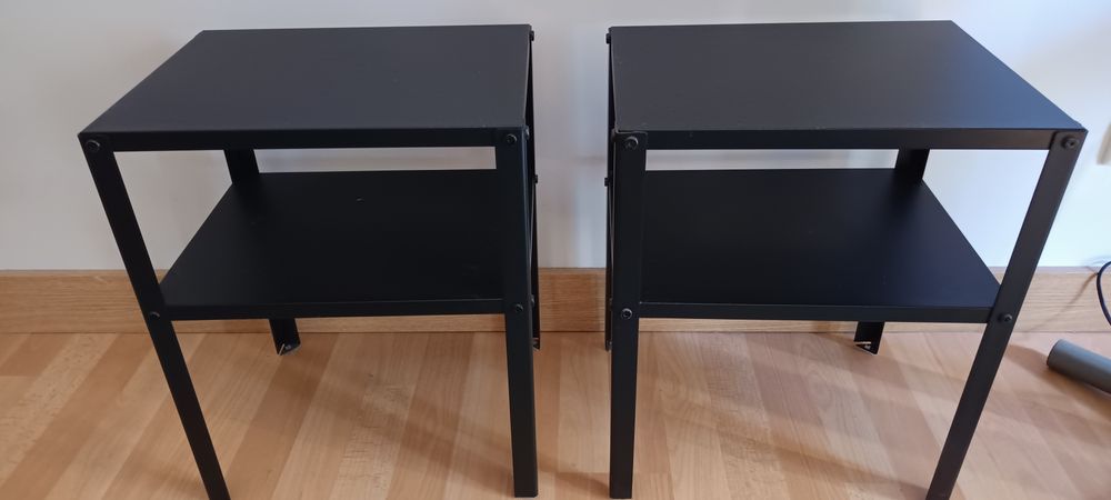 2 mesas cabeceira ou apoio