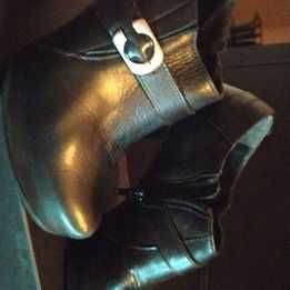 Botins Senhora pretos em pele interior e exterior