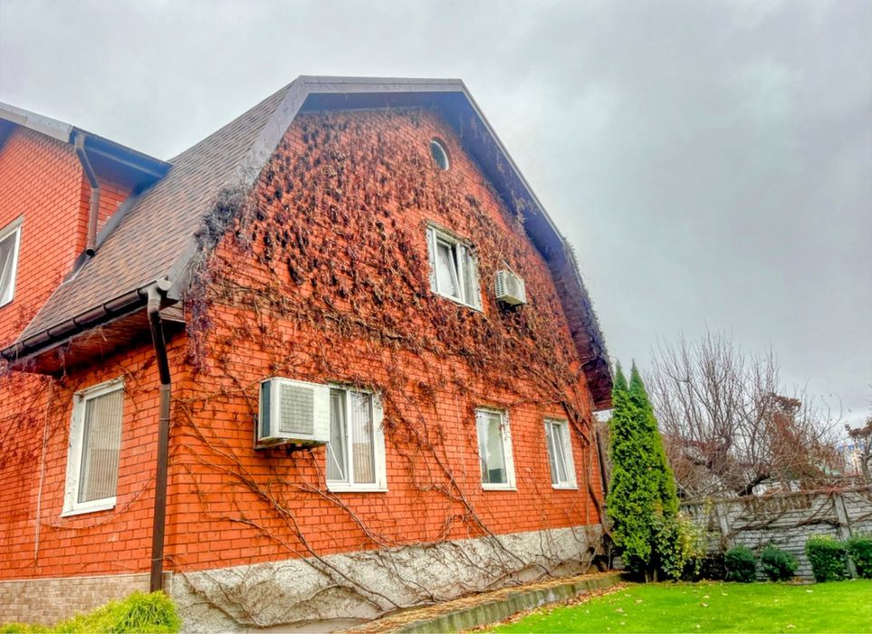 Продам ДОМ. на ж/м ПОБЕДА-3 , с ремонтом