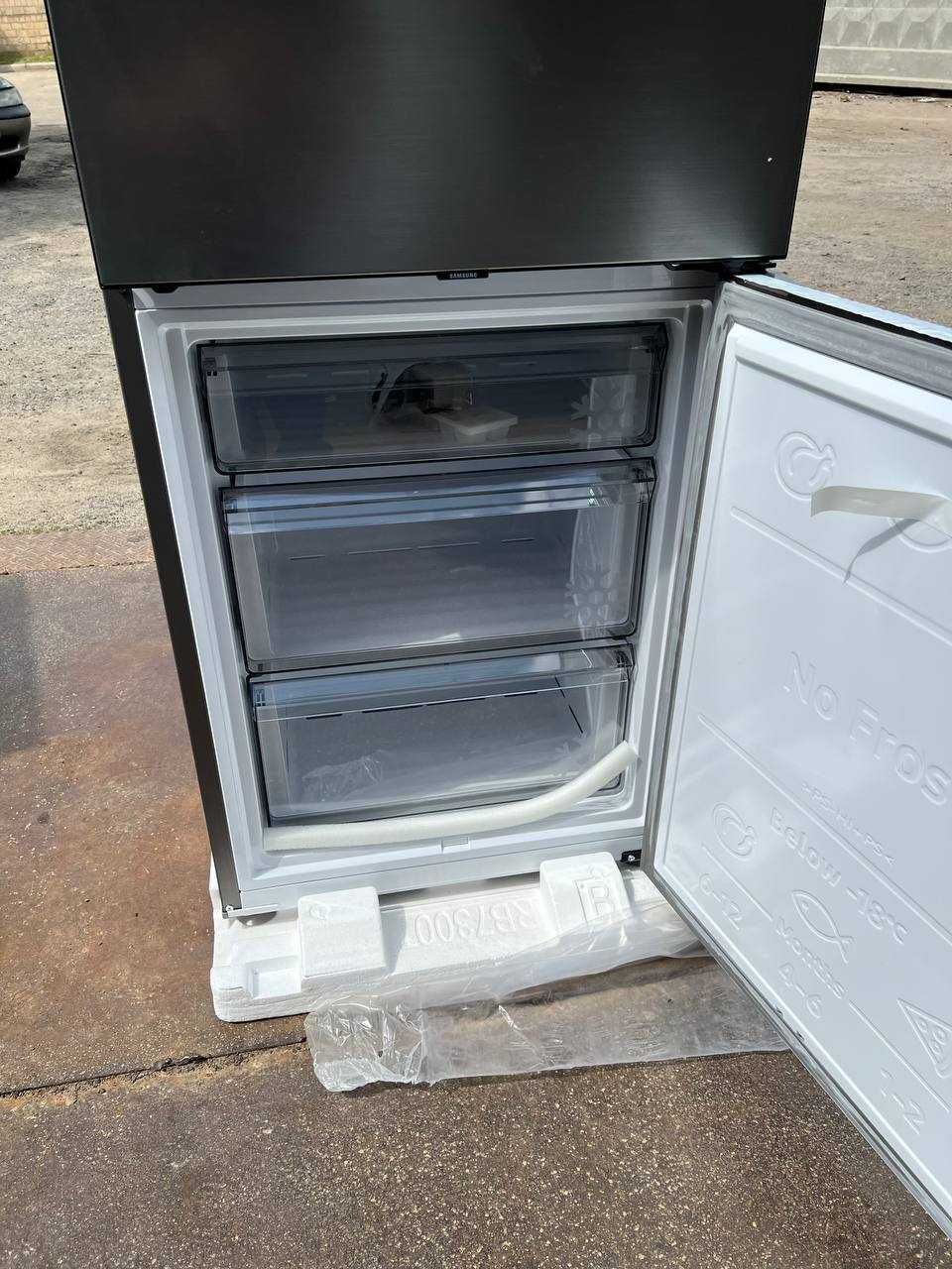 2х контур. холодильник Samsung RL38A7B5BS9, 203 cm, 387 л, Німеччина!