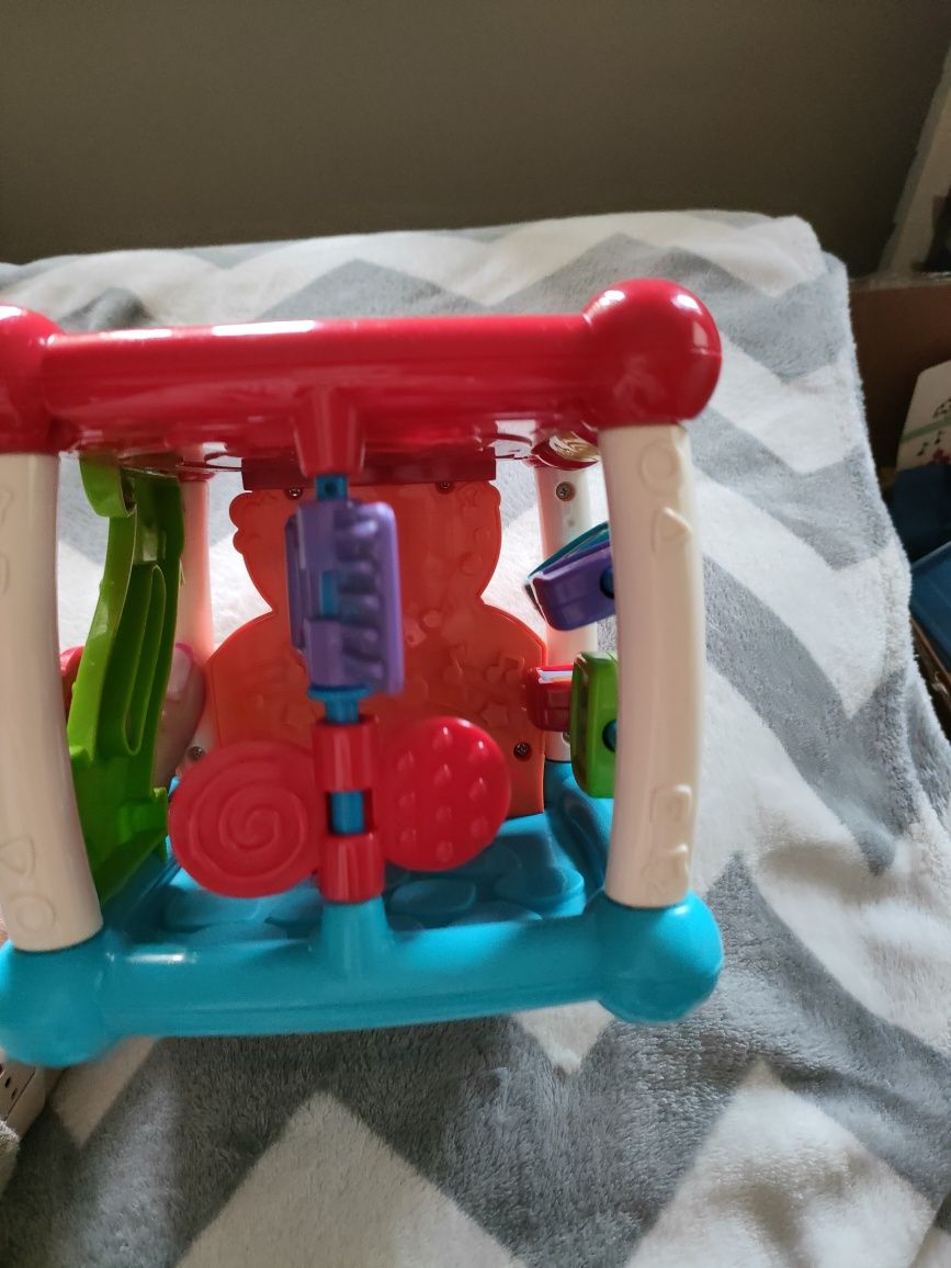 Kostka vtech w języku angielskim
