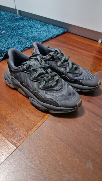 Ténis ADIDAS Ozweego 41.5 1/3 1/2 Cinzento