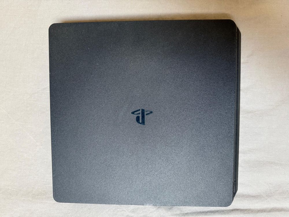 Playstation 4 (COMO NOVA)
