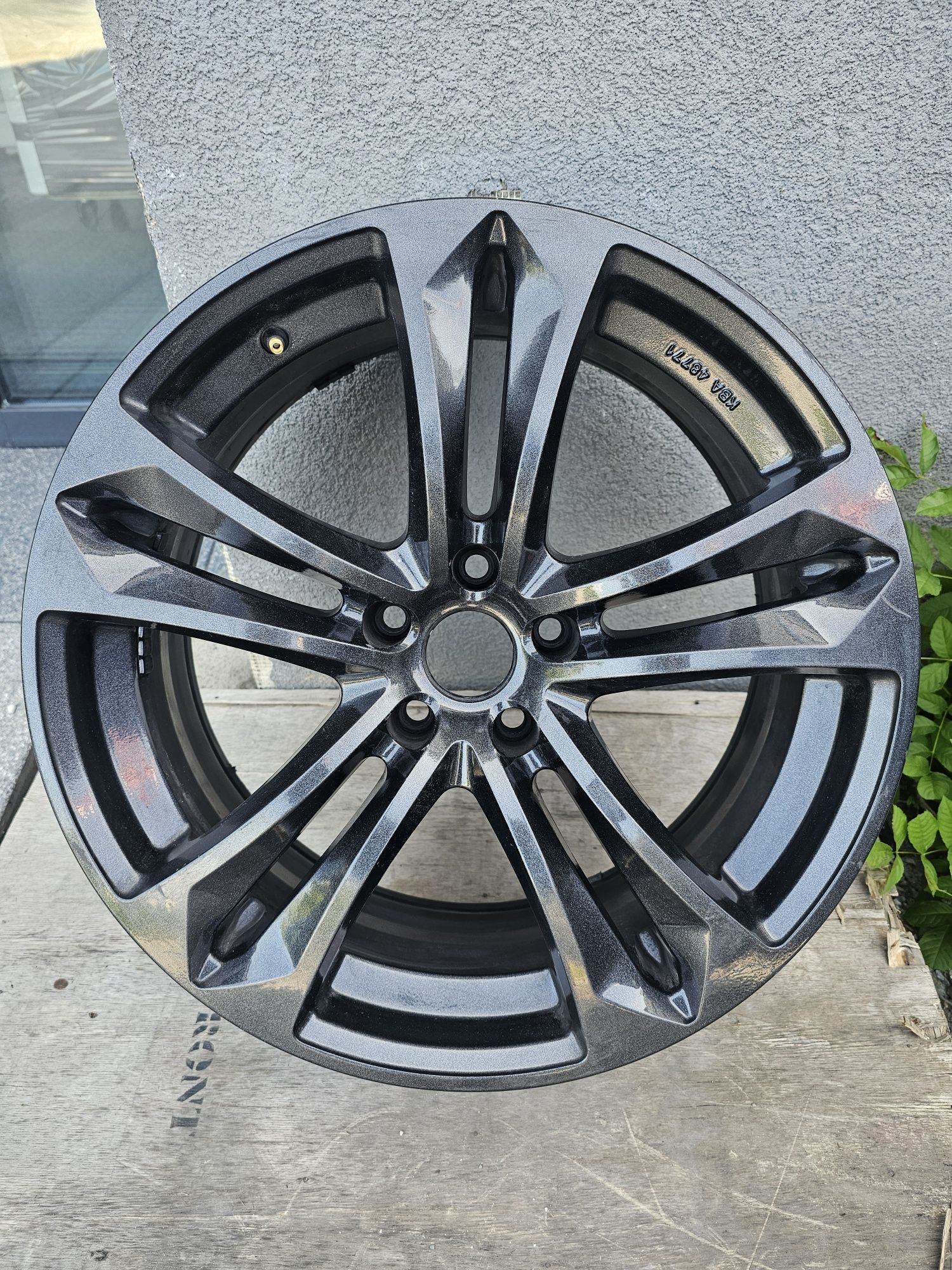 4x Używane felgi CARMANI 5 ARROW 19" cali 5x112 skoda vw audi v klasa