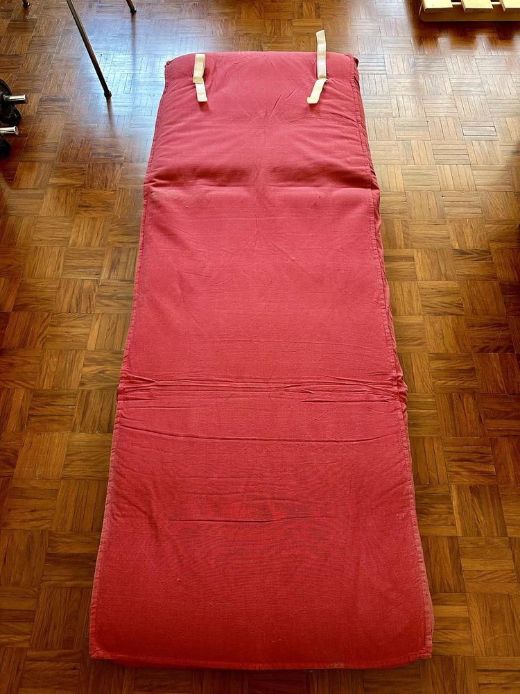 Futon , cama e sofá individual