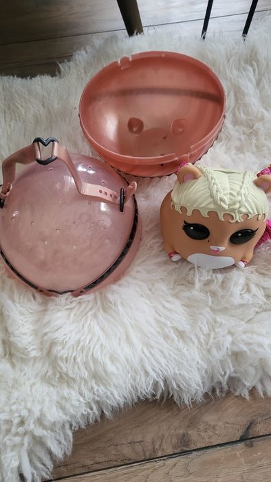 L.O.L. Surprise, Pets plecaczek -skarbonka