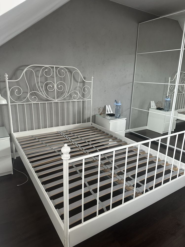 łóżko metalowe 140x200 ze stelażem
