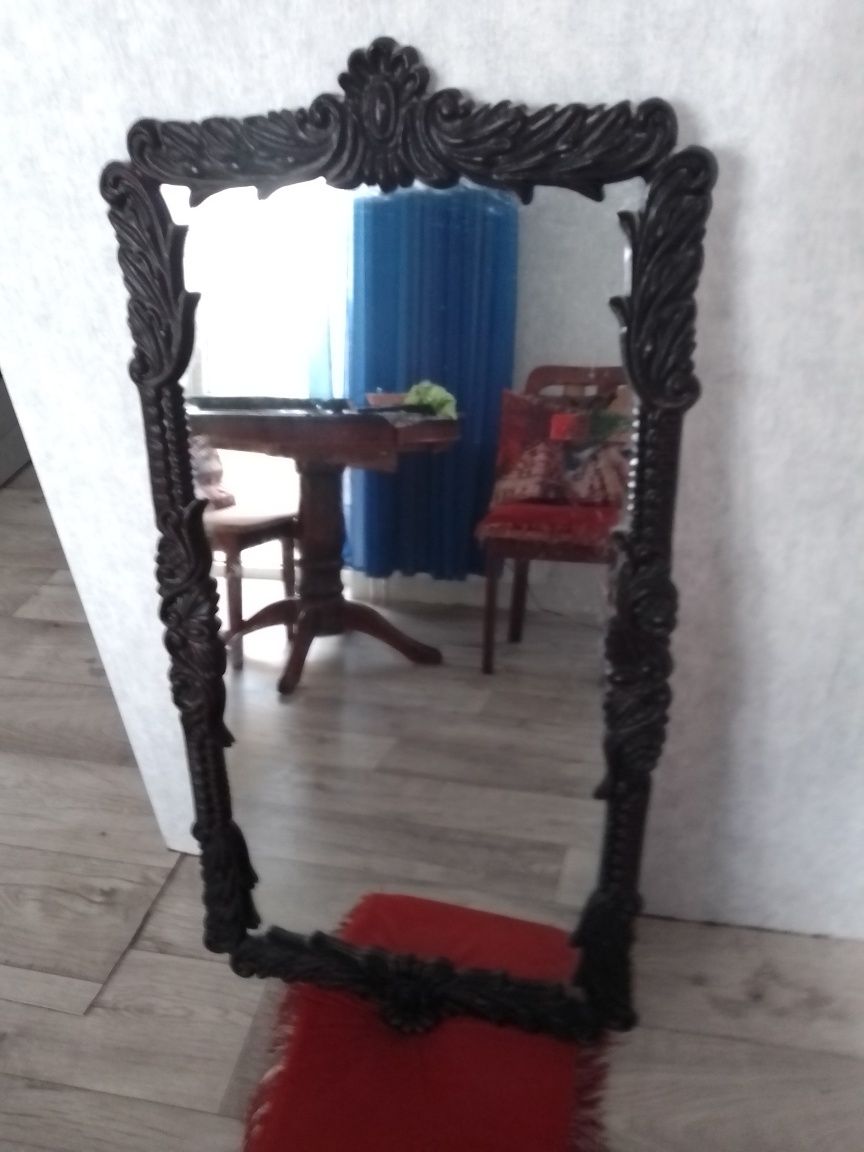 Продам зеркало в отличном состоянии.