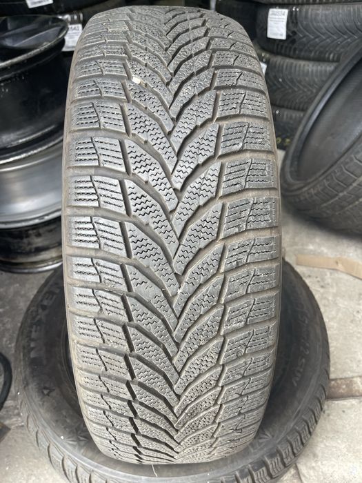 Шины 225/60 R17 Nexen б/у пара зима 6мм U6