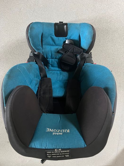 Fotelik samochodowy Axkid Kidzone