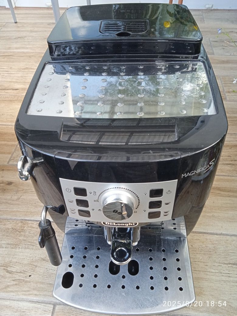 Кавоварка Saeco incanto / Delonghi Magnifica S