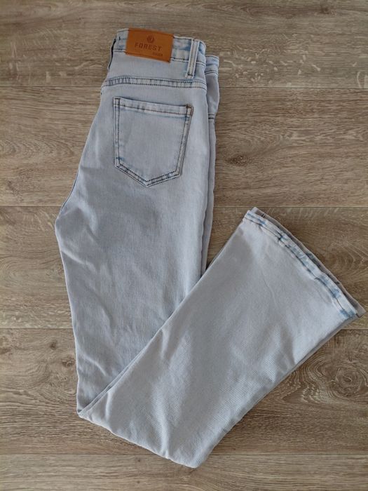 Джинсы женские р 28